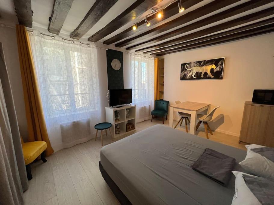 Appartement Vue Cathedrale- Centre Ville Meaux-Gare-Disney Exterior foto