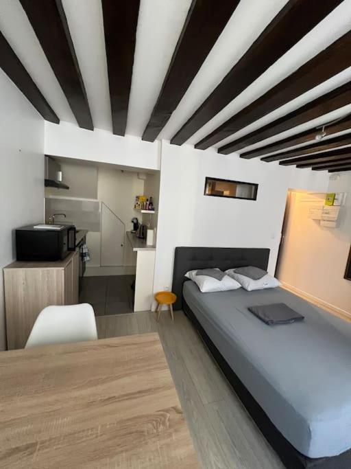 Appartement Vue Cathedrale- Centre Ville Meaux-Gare-Disney Exterior foto